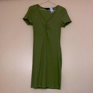 👗Dress light green V neck